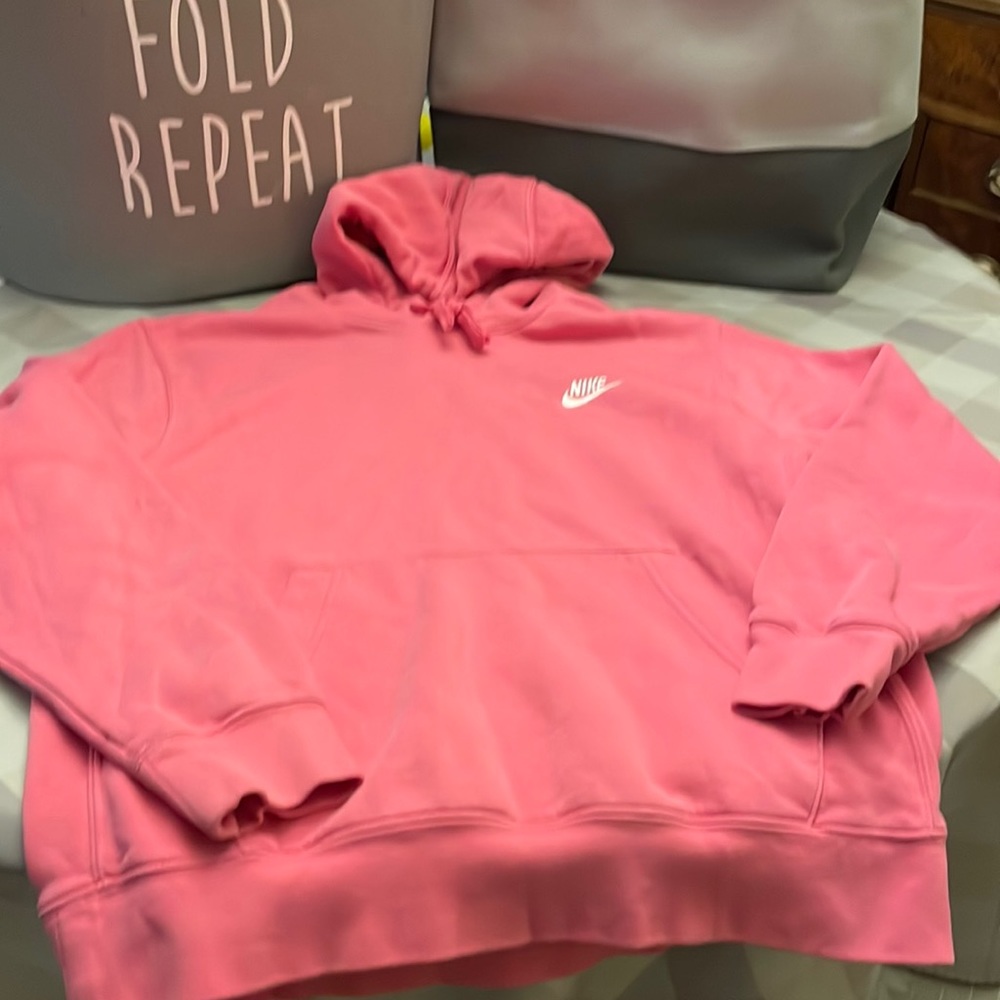 Mens Nike pink crewneck, size medium
